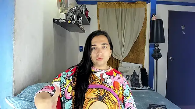 Snapshot of SARAMISHA chatting on May 11, 7:55 pm SARAMISHA online show from May 11, 7:55 pm