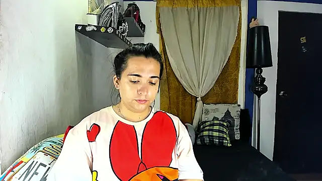 Snapshot of SARAMISHA chatting on May 22, 12:44 pm SARAMISHA online show from May 22, 12:44 pm