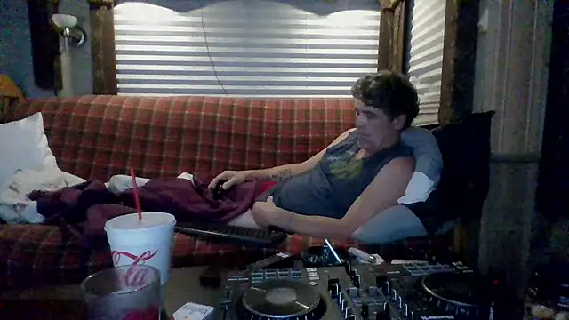 Snapshot of lateniter chatting on November 29, 11:13 am lateniter online show from November 29, 11:13 am