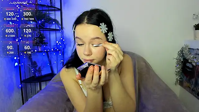 Lori  Hell online show from December 26, 3:16 am