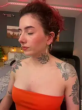 LiliJones  online show from January 18, 7:48 pm