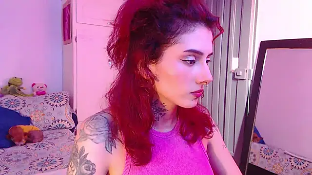 LiliJones  online show from February 4, 6:17 pm