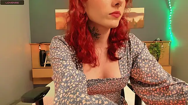 LiliJones  online show from February 6, 8:34 pm