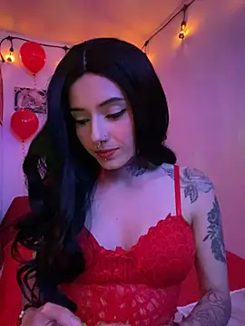 LiliJones  online show from February 14, 8:05 pm