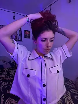 LiliJones  online show from February 25, 6:42 pm