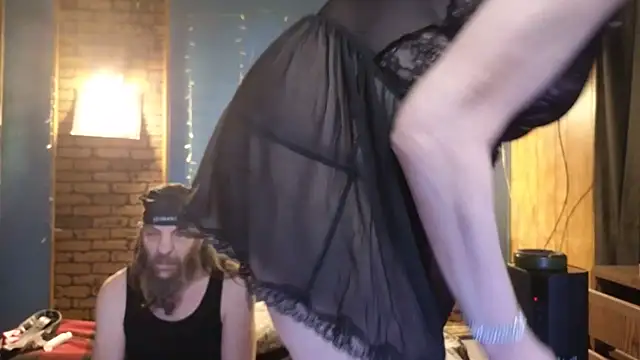 Snapshot of PropertyAndBiker chatting on January 8, 9:23 pm PropertyAndBiker online show from January 8, 9:23 pm