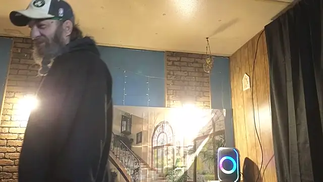 Snapshot of PropertyAndBiker chatting on January 24, 1:35 am PropertyAndBiker online show from January 24, 1:35 am