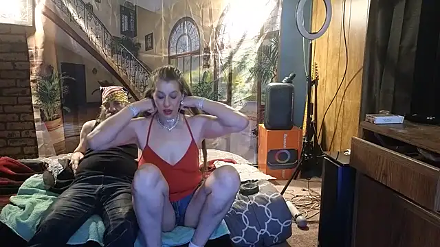 Snapshot of PropertyAndBiker chatting on February 20, 10:15 pm PropertyAndBiker online show from February 20, 10:15 pm