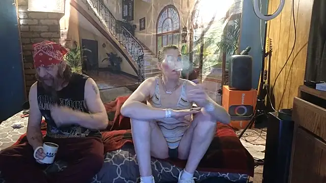 Snapshot of PropertyAndBiker chatting on March 4, 10:16 pm PropertyAndBiker online show from March 4, 10:16 pm