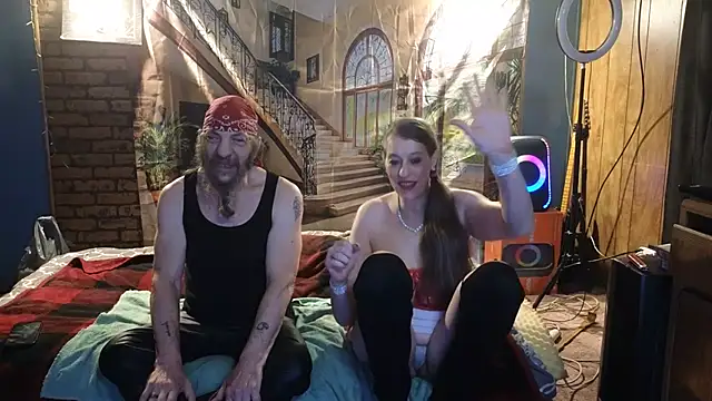 Snapshot of PropertyAndBiker chatting on March 7, 10:54 pm PropertyAndBiker online show from March 7, 10:54 pm