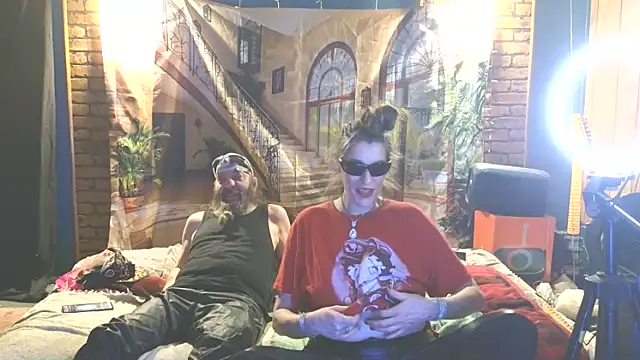 Snapshot of PropertyAndBiker chatting on November 21, 12:32 am PropertyAndBiker online show from November 21, 12:32 am