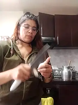 Snapshot of Luna_Dumont chatting on February 23, 7:38 pm Luna Dumont online show from February 23, 7:38 pm