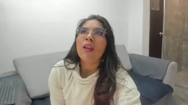 Luna Dumont online show from January 7, 11:12 am