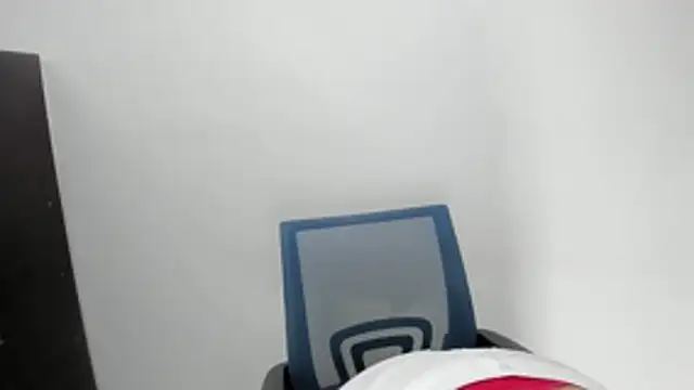 Luna Dumont online show from January 17, 11:15 am