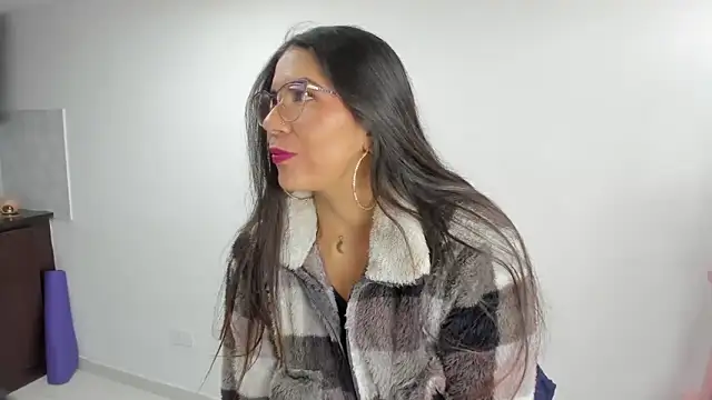 Snapshot of Luna_Dumont chatting on May 9, 11:15 am Luna Dumont online show from May 9, 11:15 am