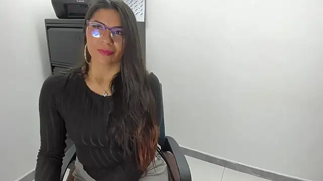 Snapshot of Luna_Dumont chatting on June 1, 11:12 am Luna Dumont online show from June 1, 11:12 am