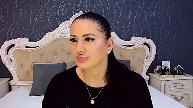 Lauren Saint online show from November 9, 8:45 am