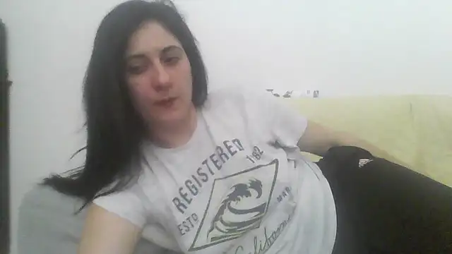 Snapshot of davenmichelle00 chatting on March 19, 6:12 pm davenmichelle00 online show from March 19, 6:12 pm