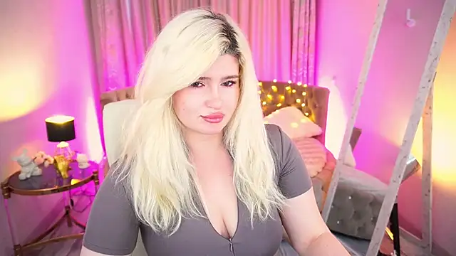 CocoSecretss online show from May 26, 6:09 am