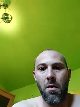 Snapshot of Piter9023 chatting on April 27, 2:59 pm Piter9023 online show from April 27, 2:59 pm