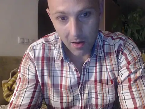 Snapshot of Piter9023 chatting on July 13, 1:19 am Piter9023 online show from July 13, 1:19 am