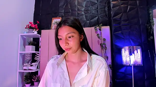 kendall saenz online show from December 19, 10:39 pm