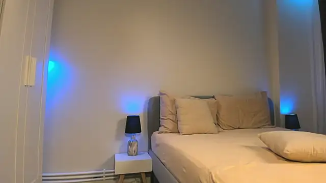 ShySara online show from January 27, 6:20 pm