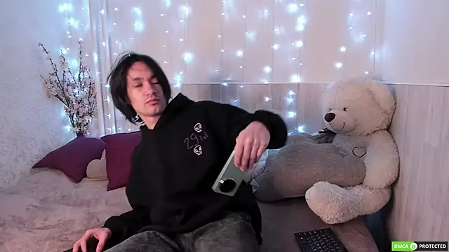 Snapshot of CalvinOwens chatting on November 15, 3:15 am CalvinOwens online show from November 15, 3:15 am