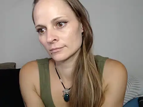 Snapshot of naikah714 chatting on May 30, 11:51 am naikah714 online show from May 30, 11:51 am
