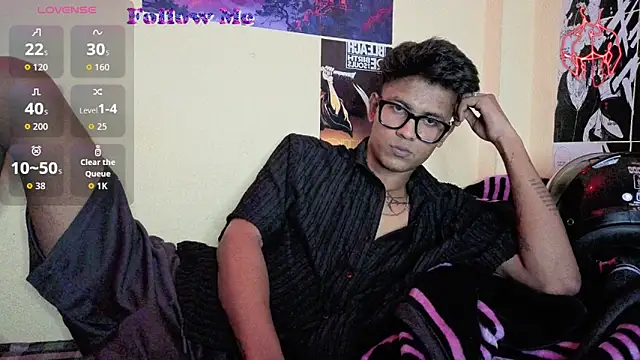 just fucks online show from June 2, 7:05 pm