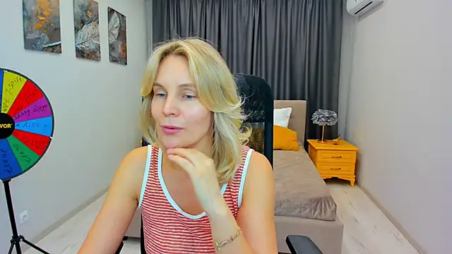 Sinty Devis online show from March 22, 6:03 pm