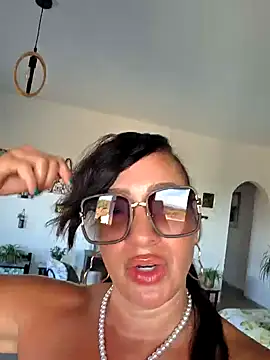 Snapshot of TheGoddessBianca chatting on September 27, 2:44 pm TheGoddessBianca online show from September 27, 2:44 pm