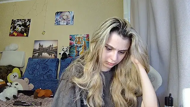 Bunnykiss69 online show from July 21, 4:42 pm