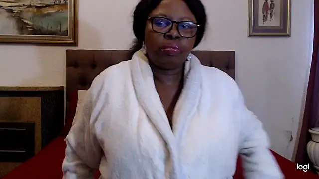 Snapshot of OmegaLipps chatting on May 7, 5:24 am OmegaLipps online show from May 7, 5:24 am