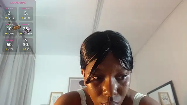 Snapshot of Sara_Marks chatting on May 25, 10:54 am Sara Marks online show from May 25, 10:54 am