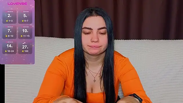 Snapshot of Nikki_Kardashian chatting on February 10, 10:30 pm Nikki Kardashian online show from February 10, 10:30 pm