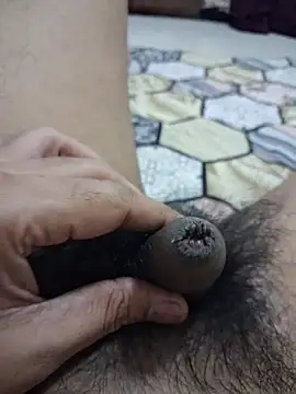 dirtybearr online show from December 5, 4:25 pm