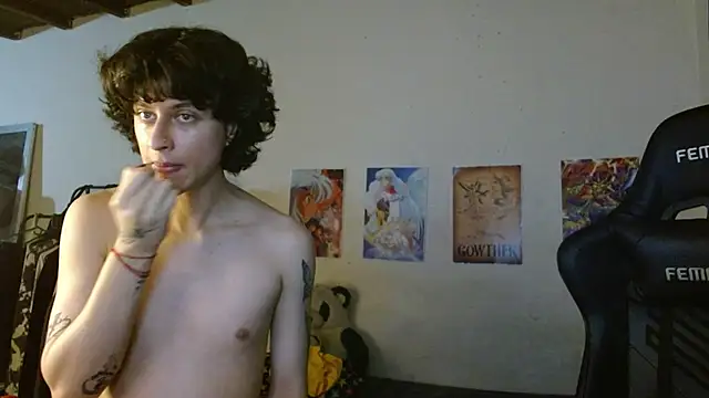 angelitofemboy online show from January 26, 8:25 am