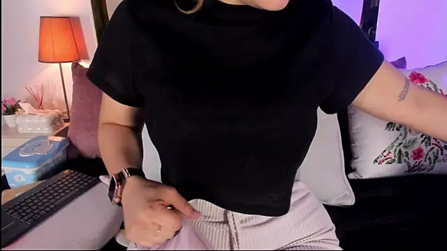 emmy r online show from December 20, 12:12 pm