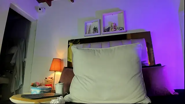 emmy r online show from January 9, 11:57 am