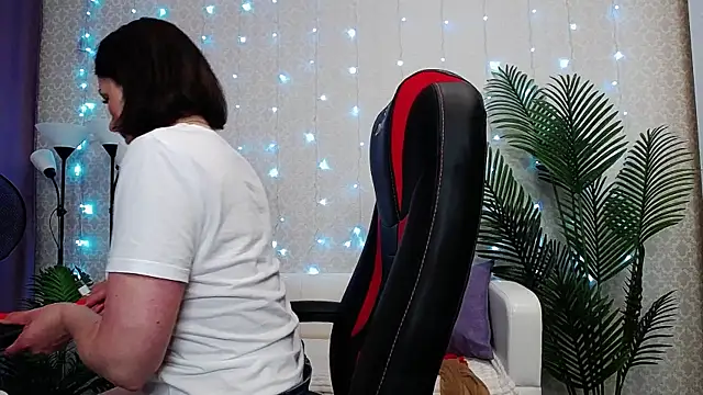 Snapshot of Camelia_Lillie chatting on June 11, 12:54 am Camelia Lillie online show from June 11, 12:54 am