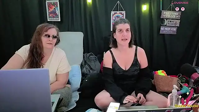 Sexy Mama-69 online show from November 22, 5:01 pm