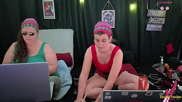 Sexy Mama-69 online show from November 26, 5:36 pm