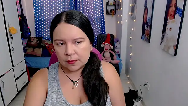 claryssa  online show from December 2, 7:53 pm