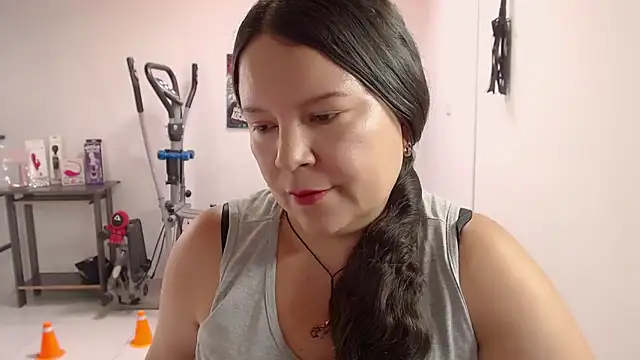 Snapshot of claryssa_ chatting on May 13, 8:38 pm claryssa online show from May 13, 8:38 pm
