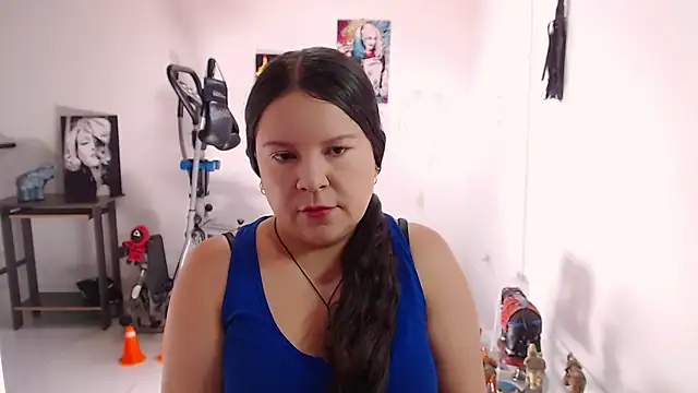 Snapshot of claryssa_ chatting on May 15, 5:53 pm claryssa online show from May 15, 5:53 pm