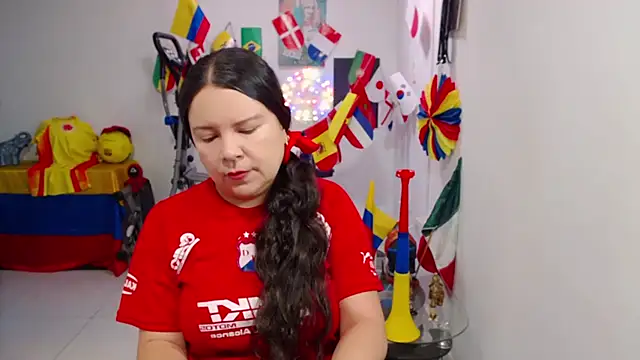 Snapshot of claryssa_ chatting on July 4, 12:33 pm claryssa online show from July 4, 12:33 pm