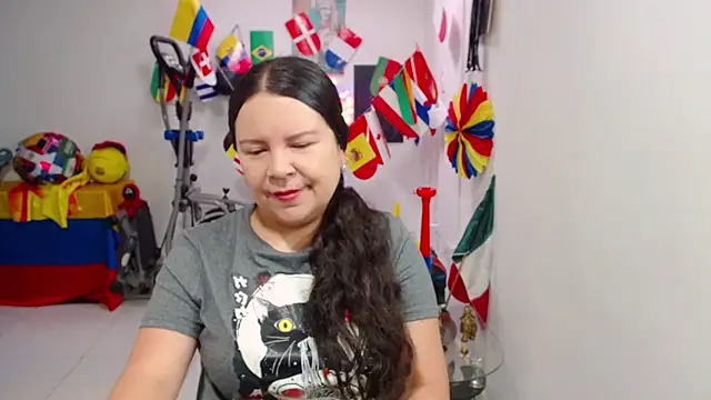 Snapshot of claryssa_ chatting on July 5, 12:45 pm claryssa online show from July 5, 12:45 pm