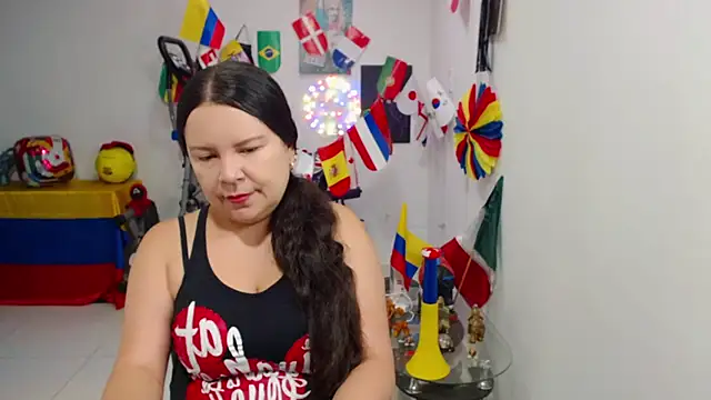 Snapshot of claryssa_ chatting on July 9, 1:04 pm claryssa online show from July 9, 1:04 pm
