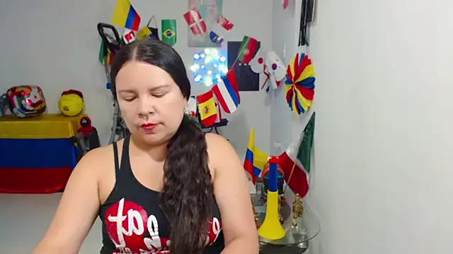 Snapshot of claryssa_ chatting on July 10, 3:11 am claryssa online show from July 10, 3:11 am